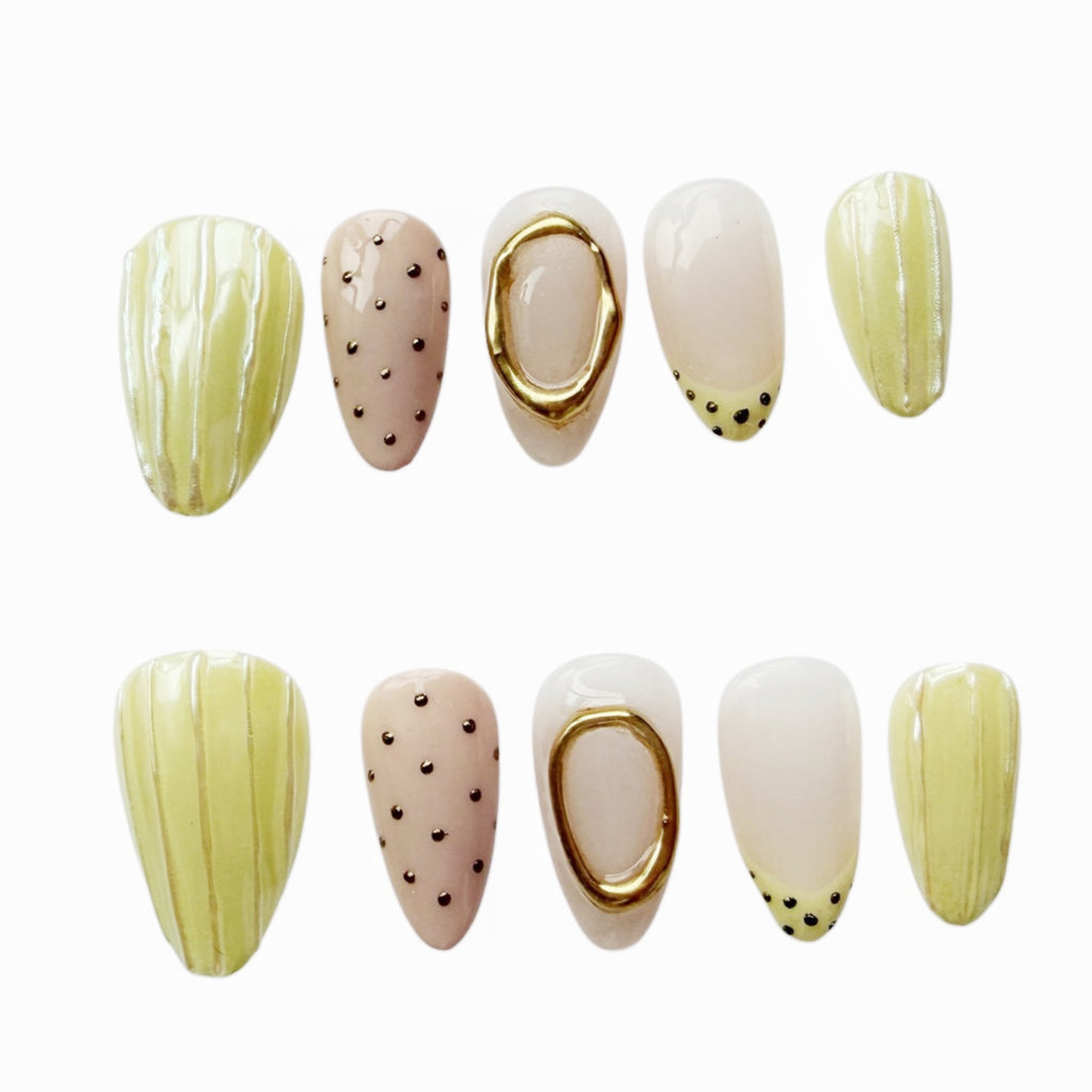 Lemon Macaron
